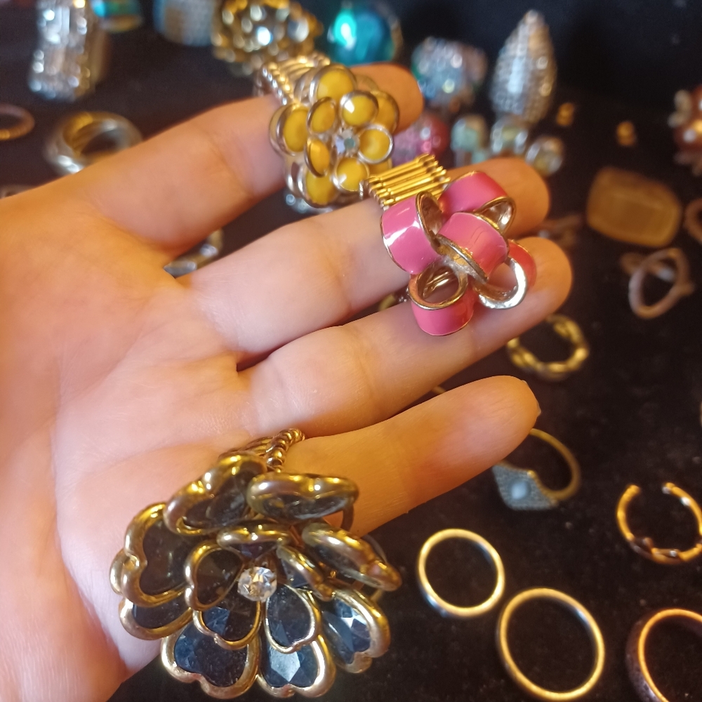 Fashion Rings - Picture 5 of 15
